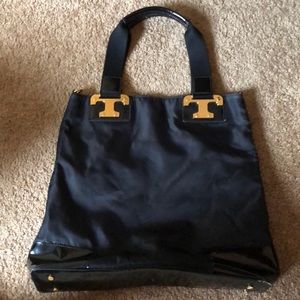 Authentic Tory Burch bag heavy duty snap closure